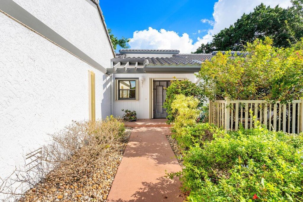 Photo of 78 Hampshire Lane, Boynton Beach, FL 33436 (MLS # R11048770)