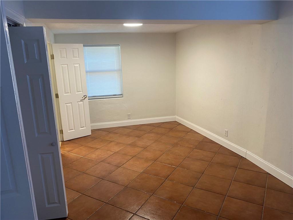 CRESTHAVEN - Residential