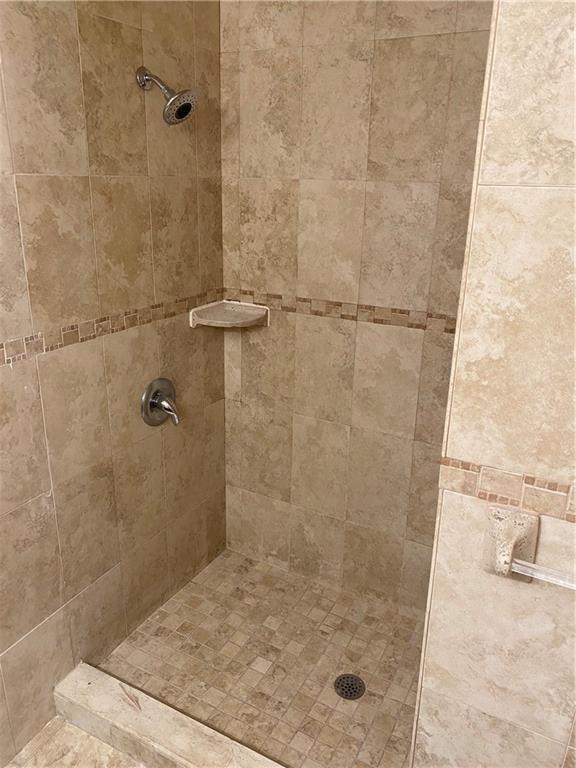 CRESTHAVEN - Residential