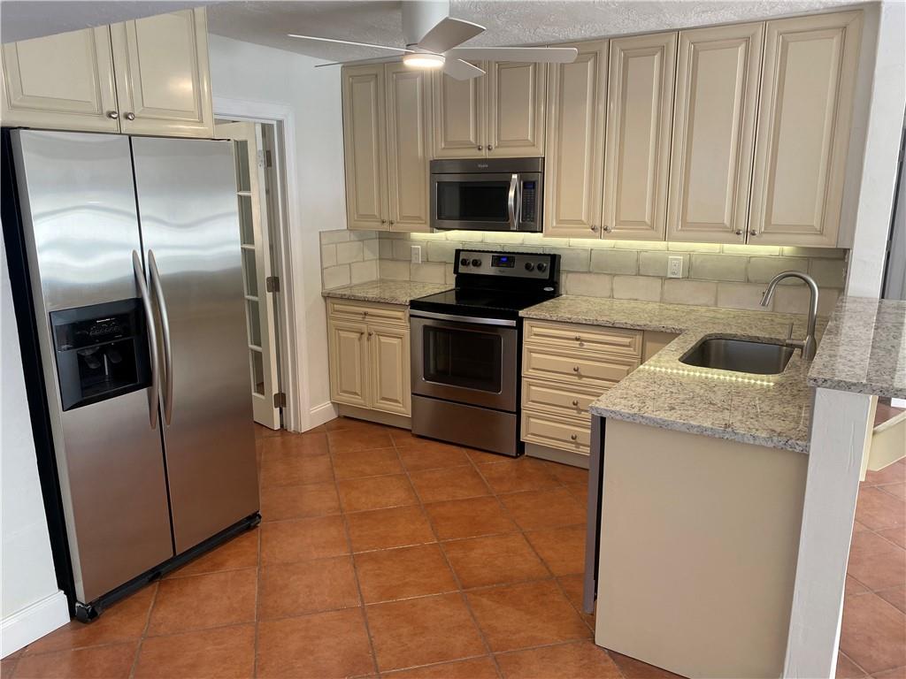 CRESTHAVEN - Residential