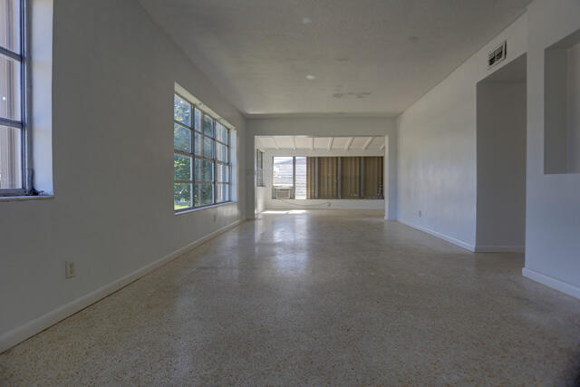 CITY SQUARE - Residential