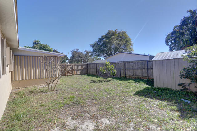 CITY SQUARE - Residential