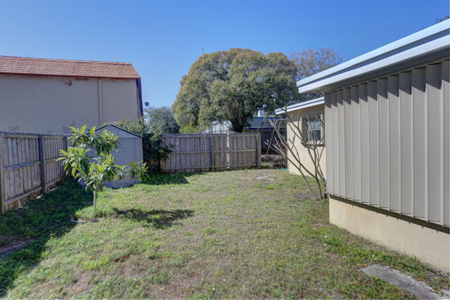 CITY SQUARE - Residential