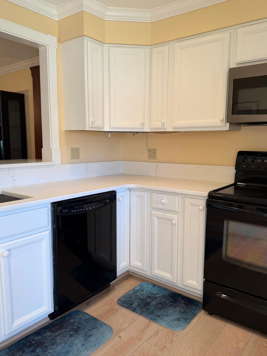 Photo of 1234 S Lakes End Drive #Apt B, Fort Pierce, FL 34982 (MLS # R11166297)