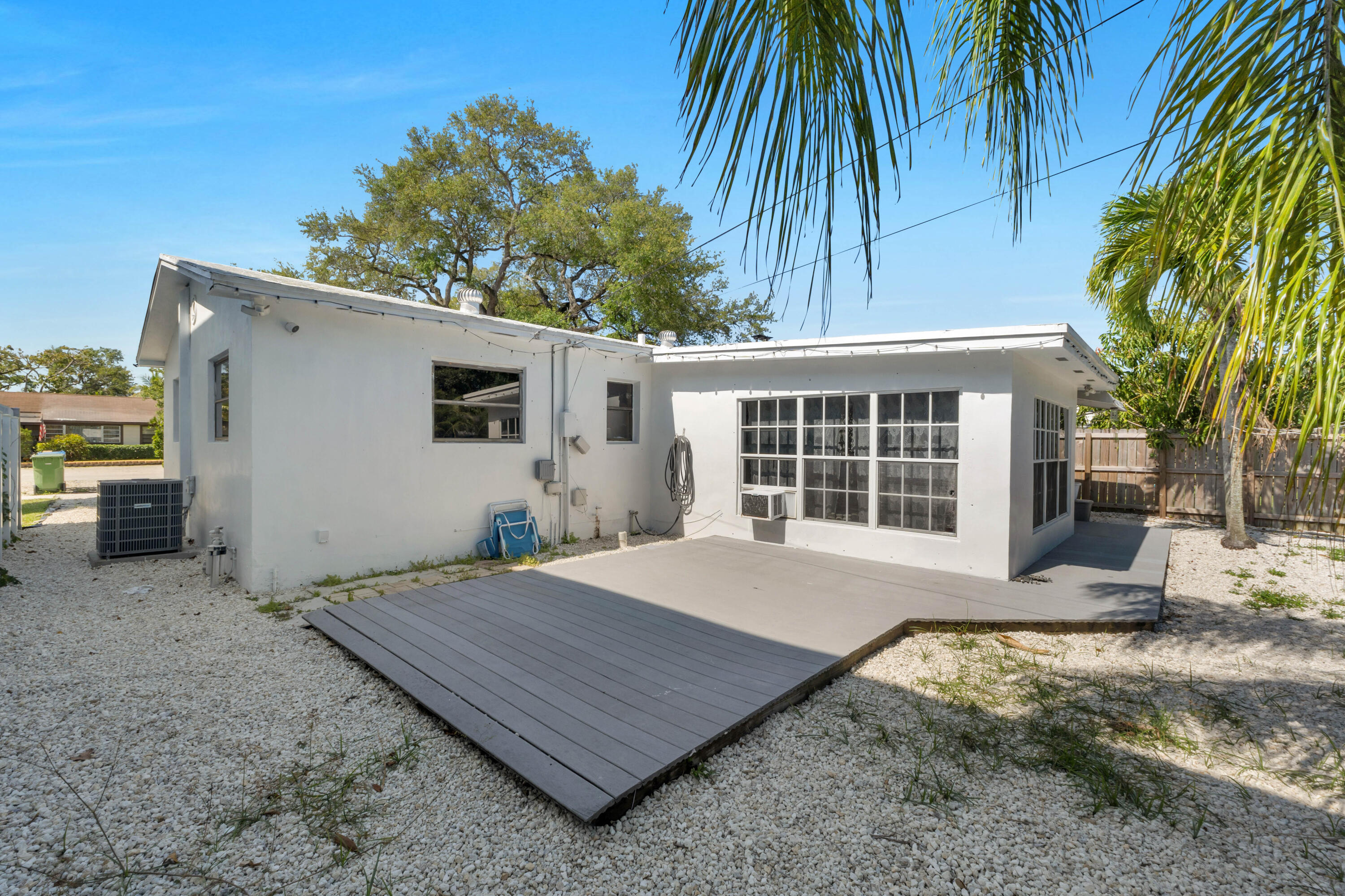 413 SW 11th Street