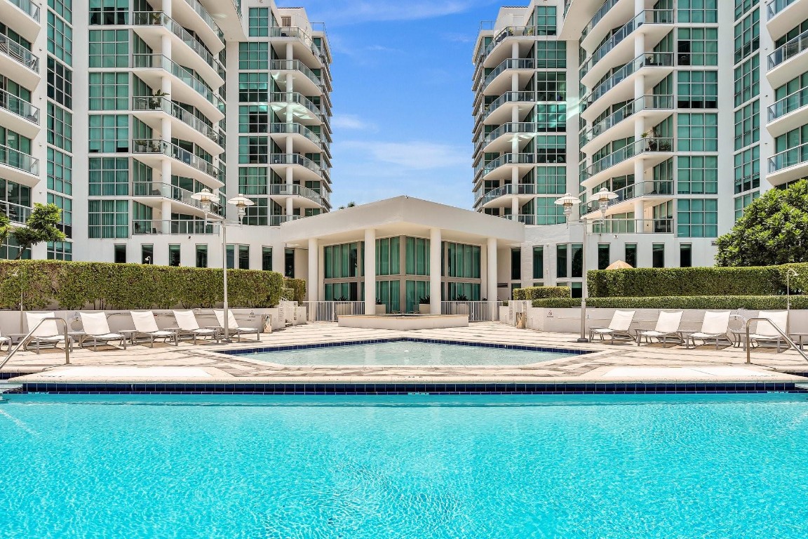 THE ATRIUM AT AVENTURA CO - Residential