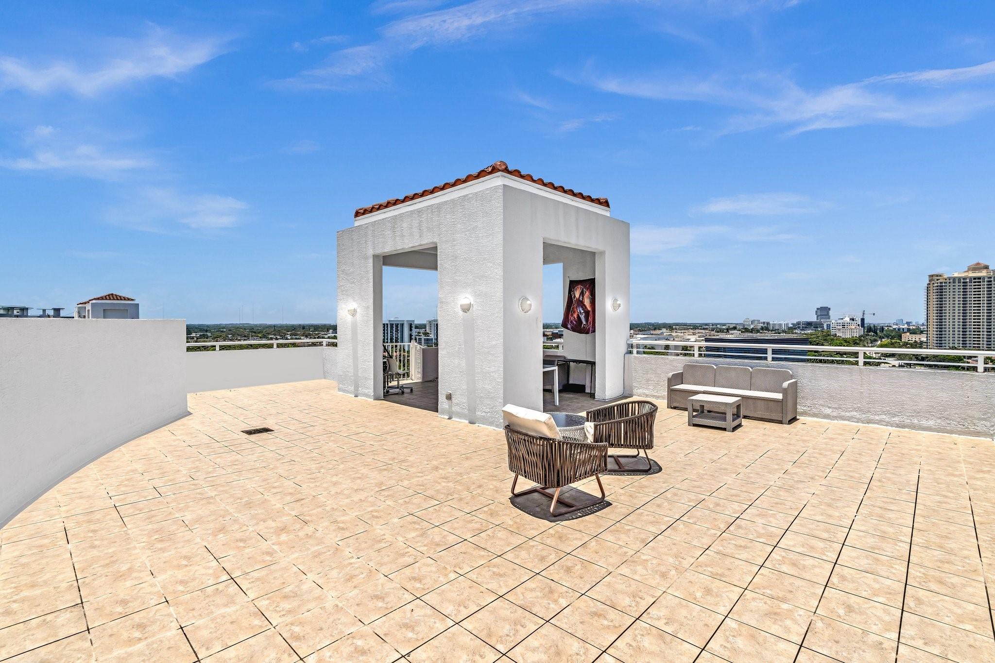 THE ATRIUM AT AVENTURA CO - Residential