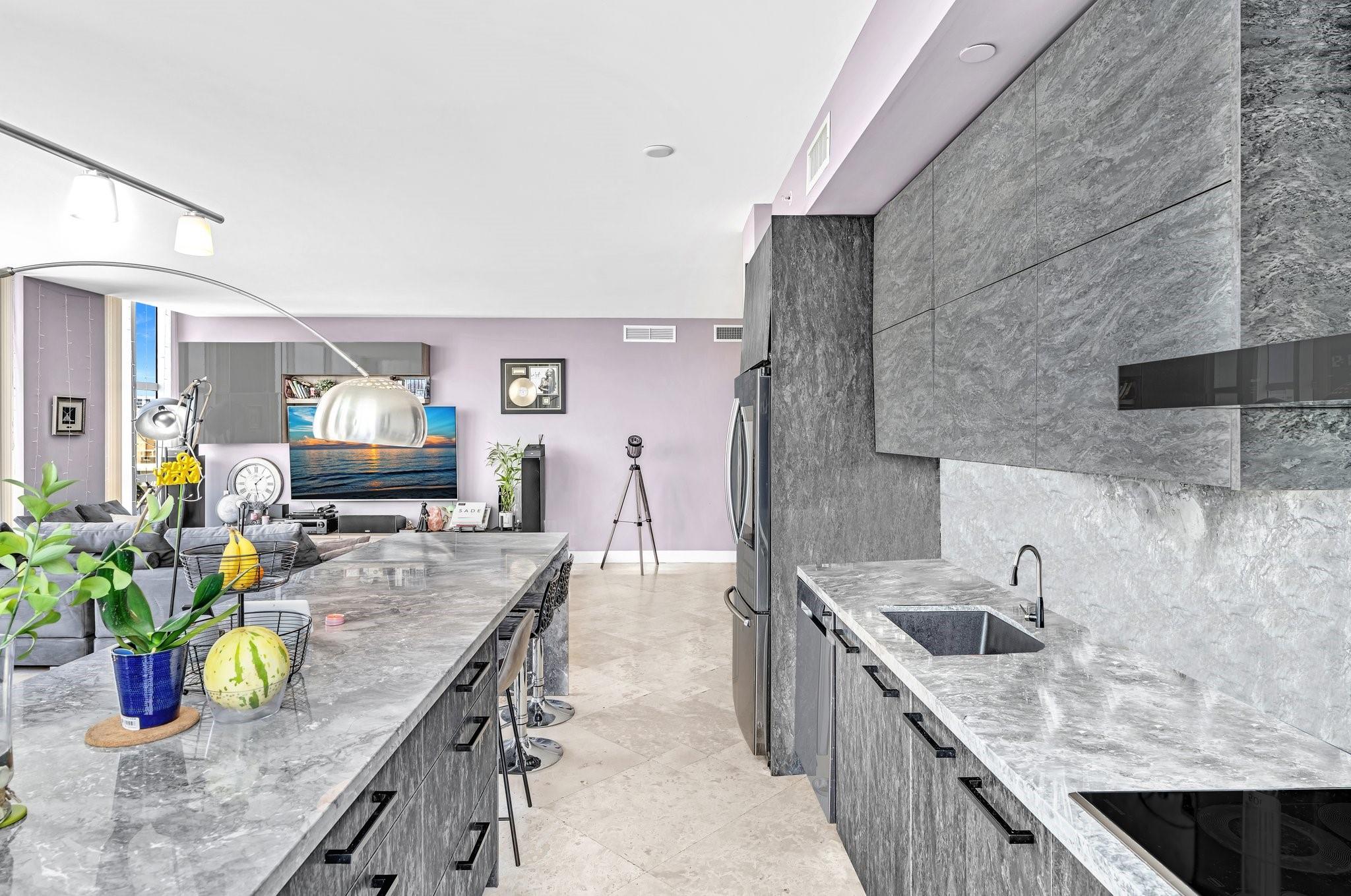 THE ATRIUM AT AVENTURA CO - Residential