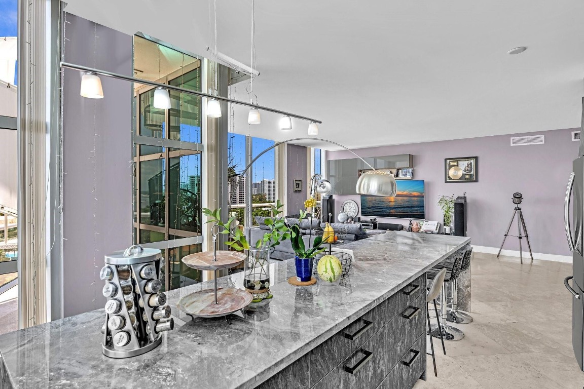 THE ATRIUM AT AVENTURA CO - Residential