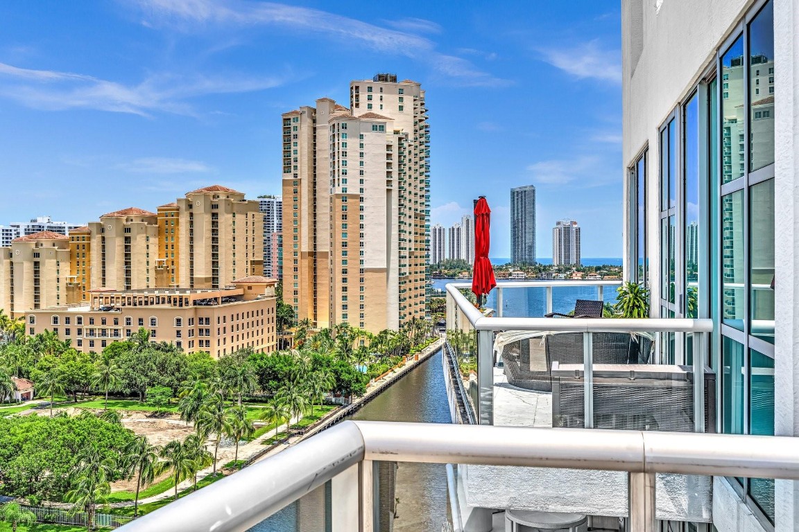 THE ATRIUM AT AVENTURA CO - Residential
