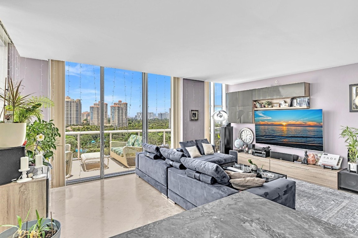 THE ATRIUM AT AVENTURA CO - Residential