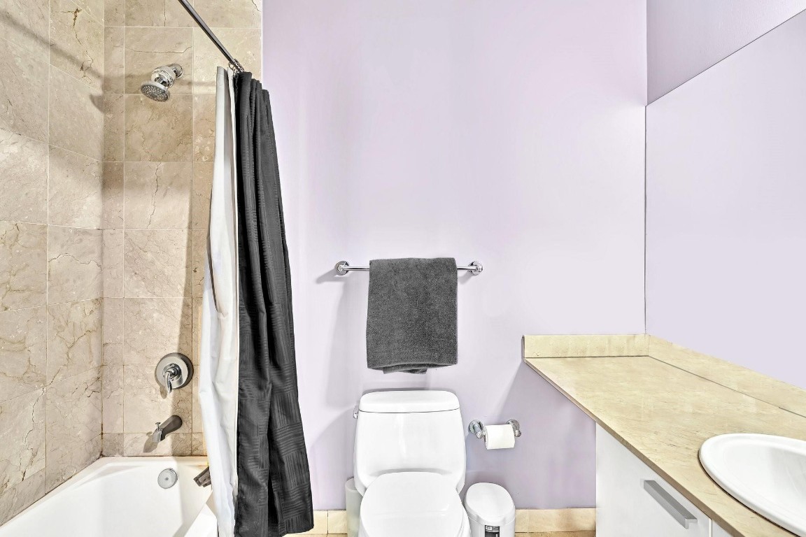 THE ATRIUM AT AVENTURA CO - Residential