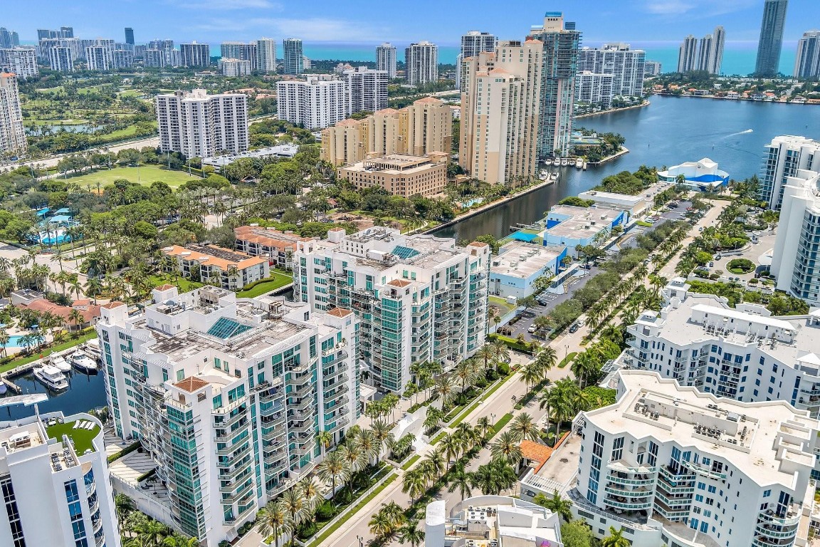 THE ATRIUM AT AVENTURA CO - Residential