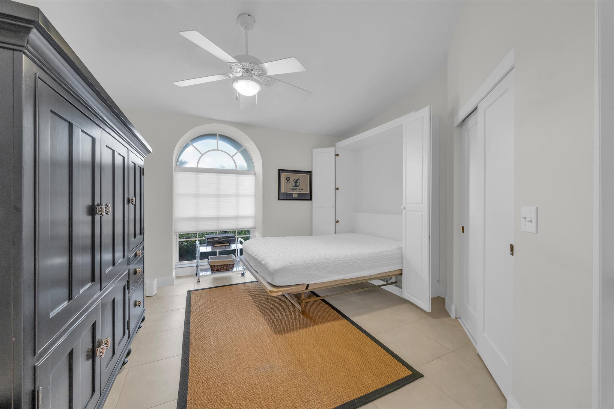 GOVERNORS LANDING - Residential
