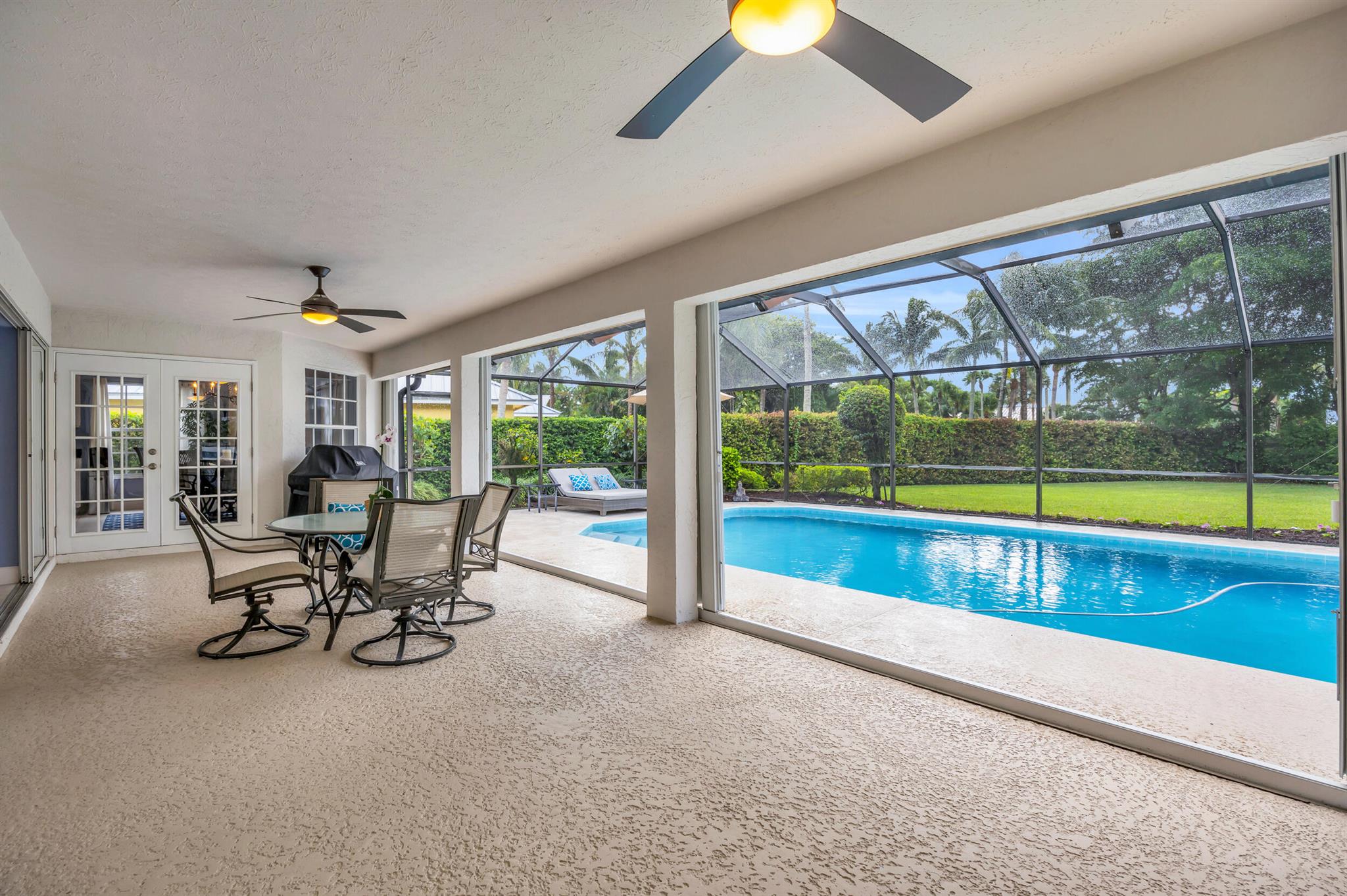 GOVERNORS LANDING - Residential