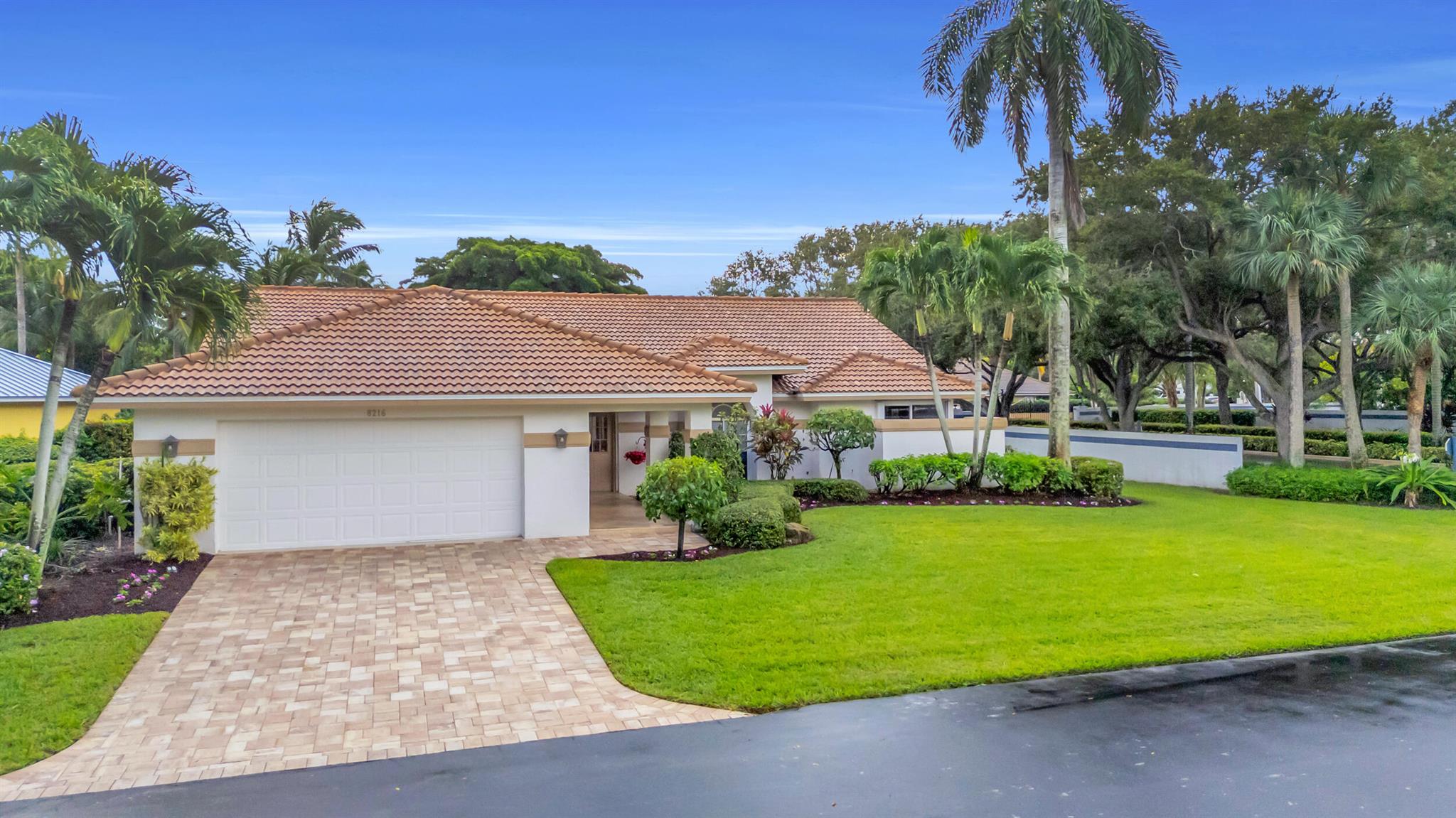 GOVERNORS LANDING - Residential