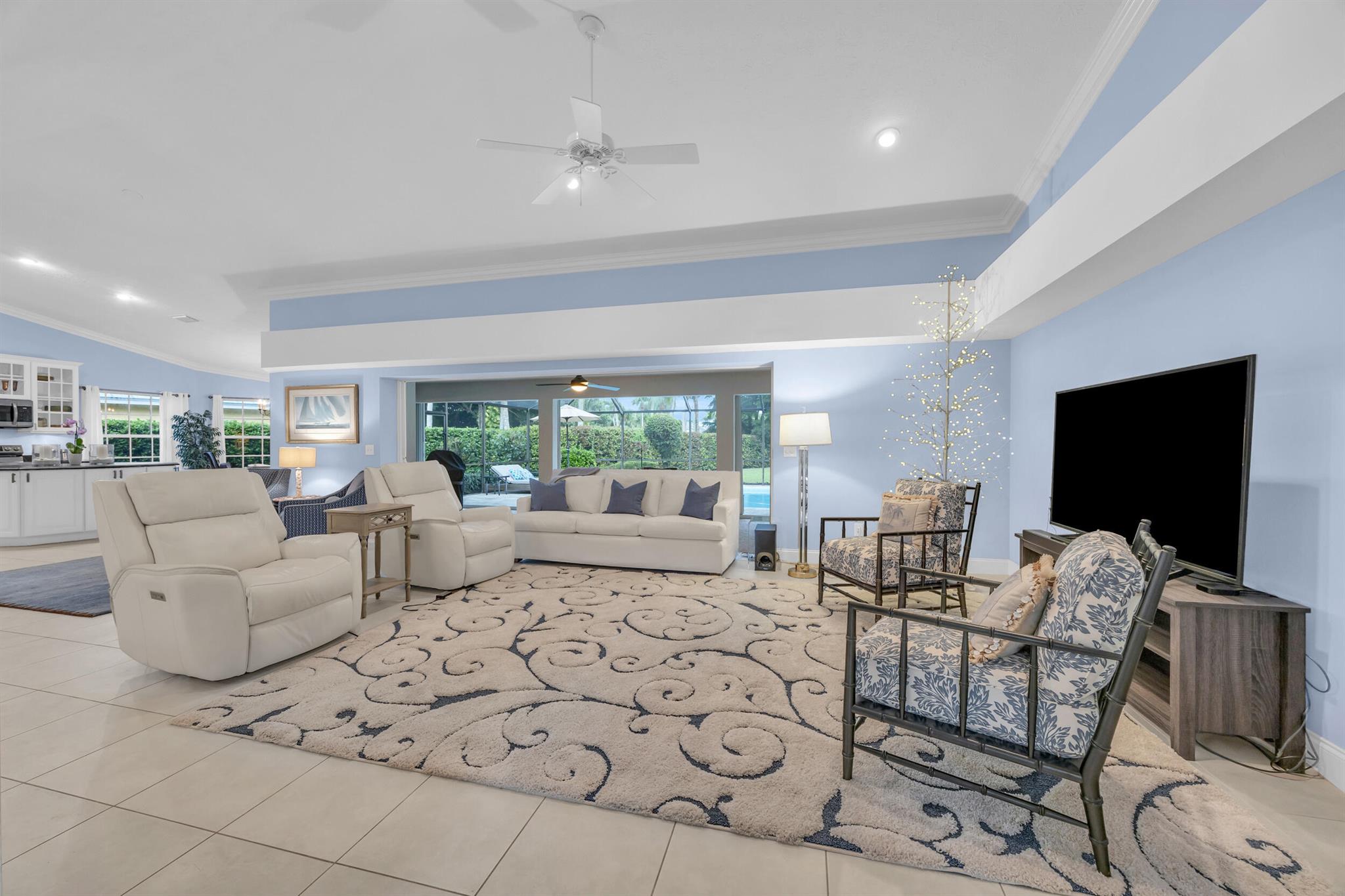 GOVERNORS LANDING - Residential