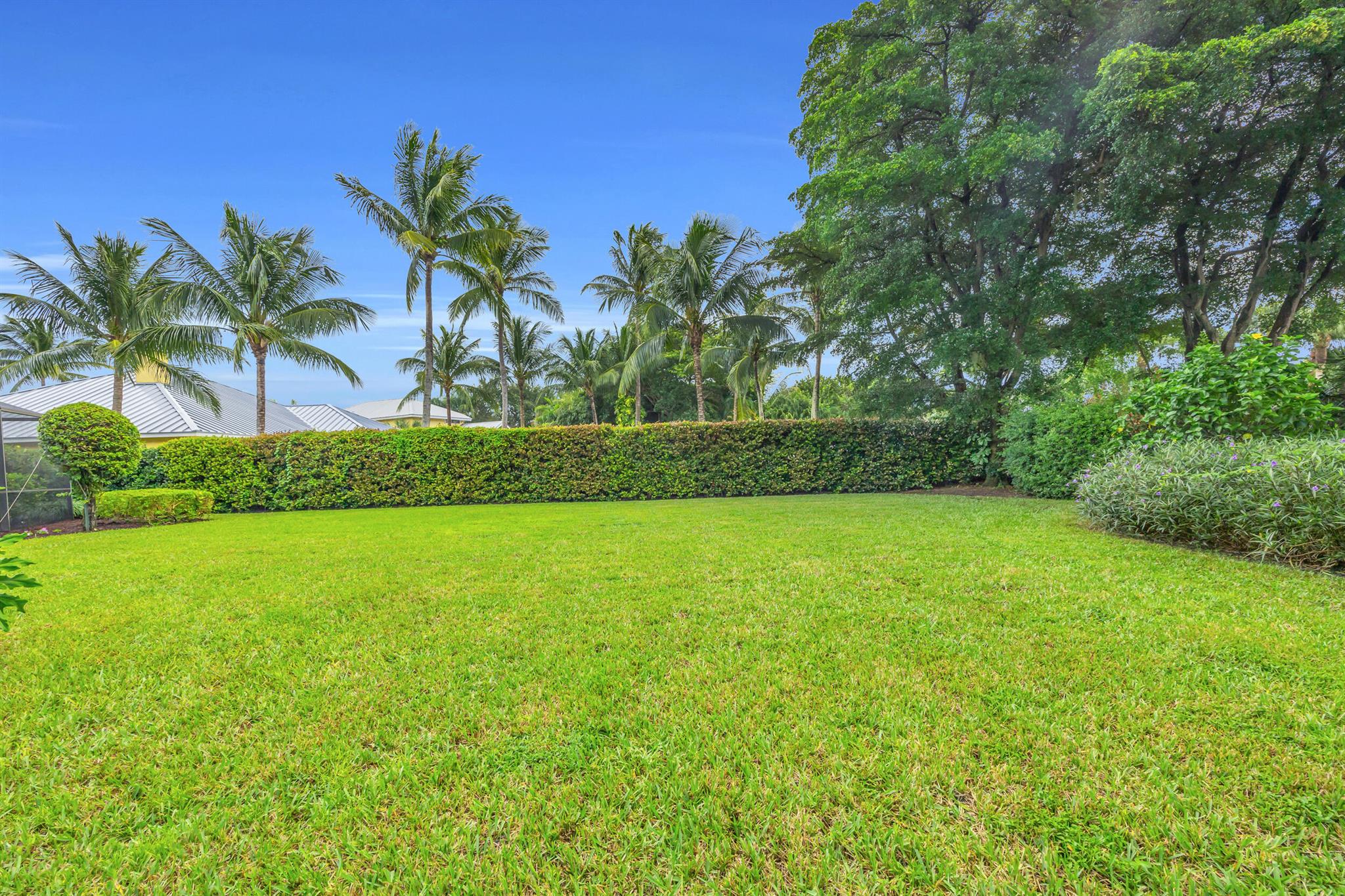 GOVERNORS LANDING - Residential