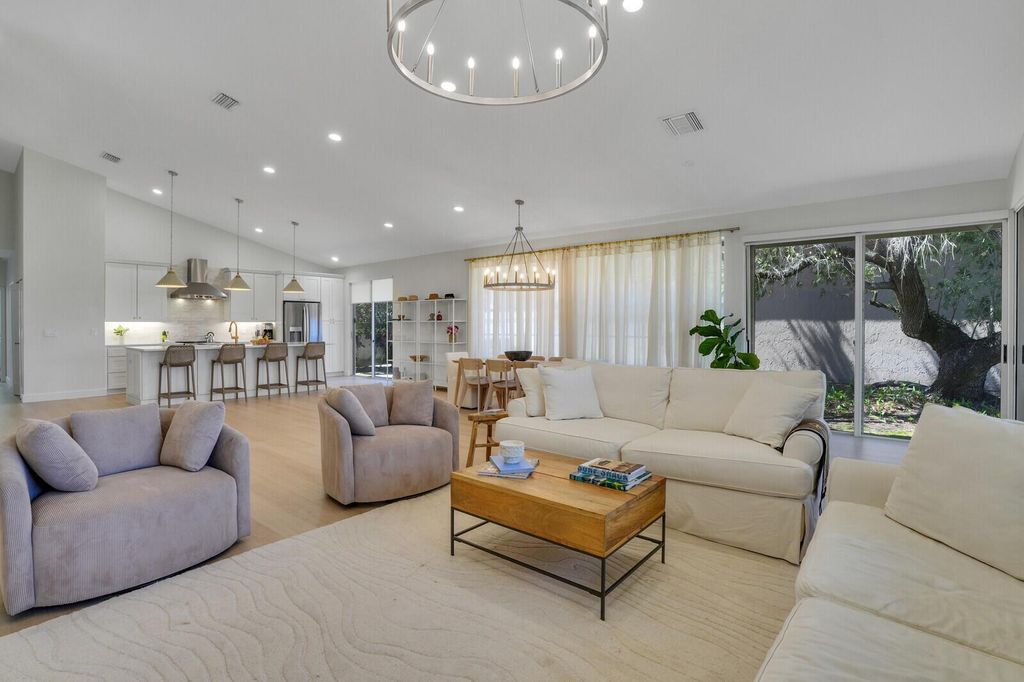 Photo of 12932 Touchstone Place, Palm Beach Gardens, FL 33418 (MLS # R11073153)