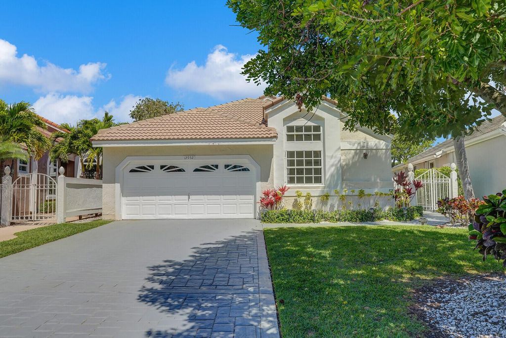 Photo of 12932 Touchstone Place, Palm Beach Gardens, FL 33418 (MLS # R11073153)