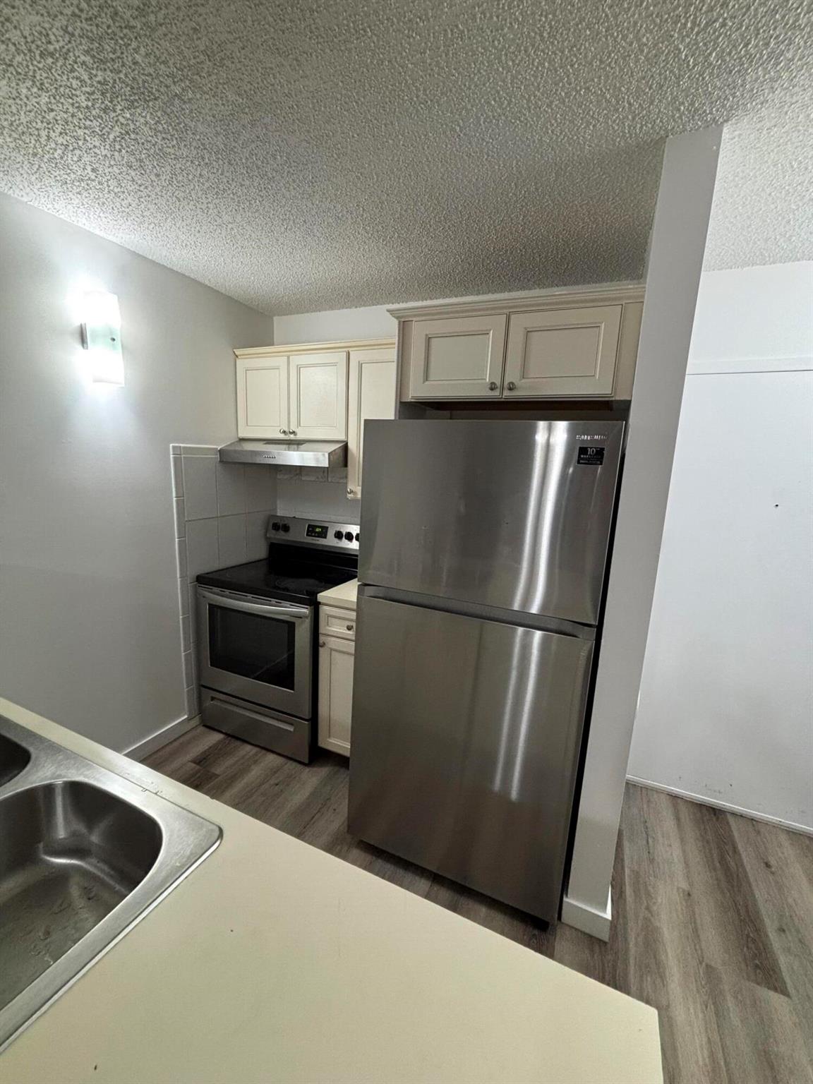 TOWER CLUB II - Residential Lease