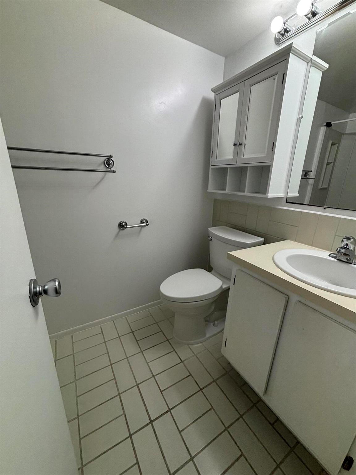 TOWER CLUB II - Residential Lease