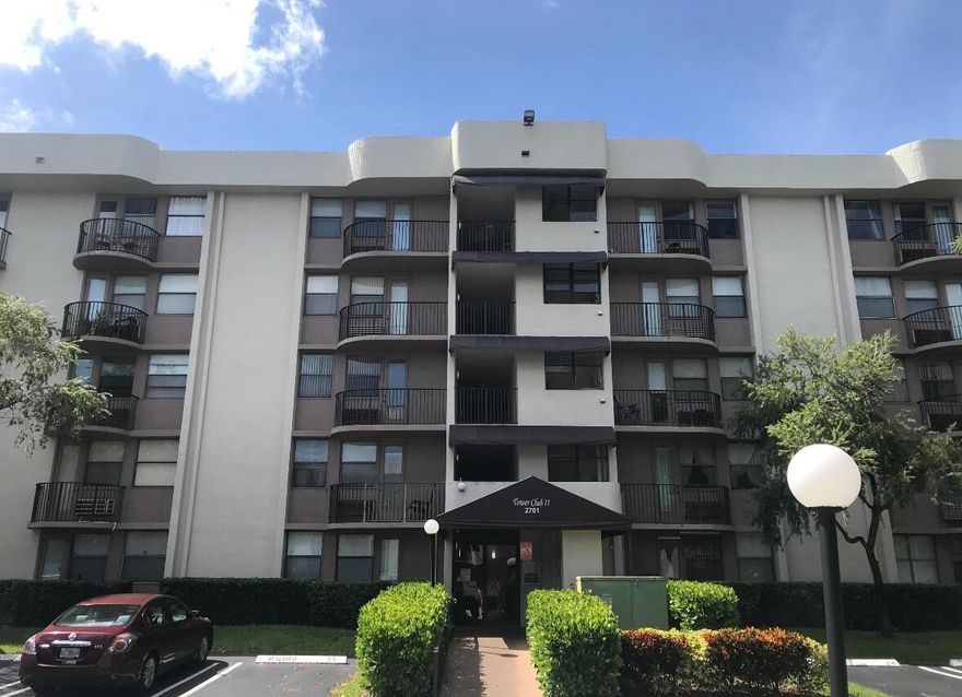 Very nice 1 bedroom/ 1 bathroom unit in the heart of Coral Springs. Al ages are welcome. This unit features new wood flooring, stainless steel appliances , open kitchen to dining/ living area with balcony. 1 assigned parking space with plenty of visitor parking spaces for guests. Close to restaurants, shopping and major roads. Good location. Washer and dryer in  building. Water and sewer included.
