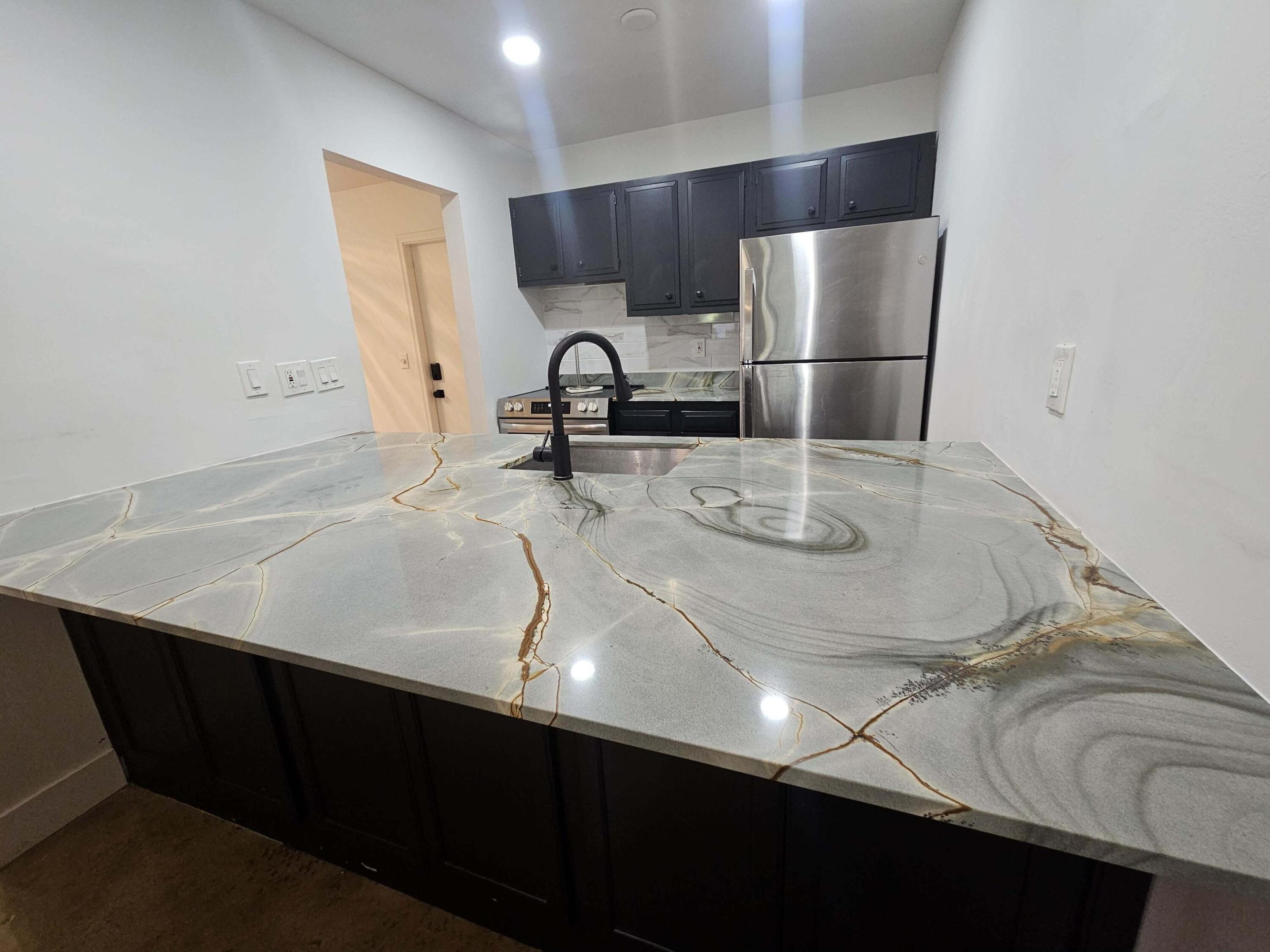 CENTRE HILL COURTS CONDO - Residential