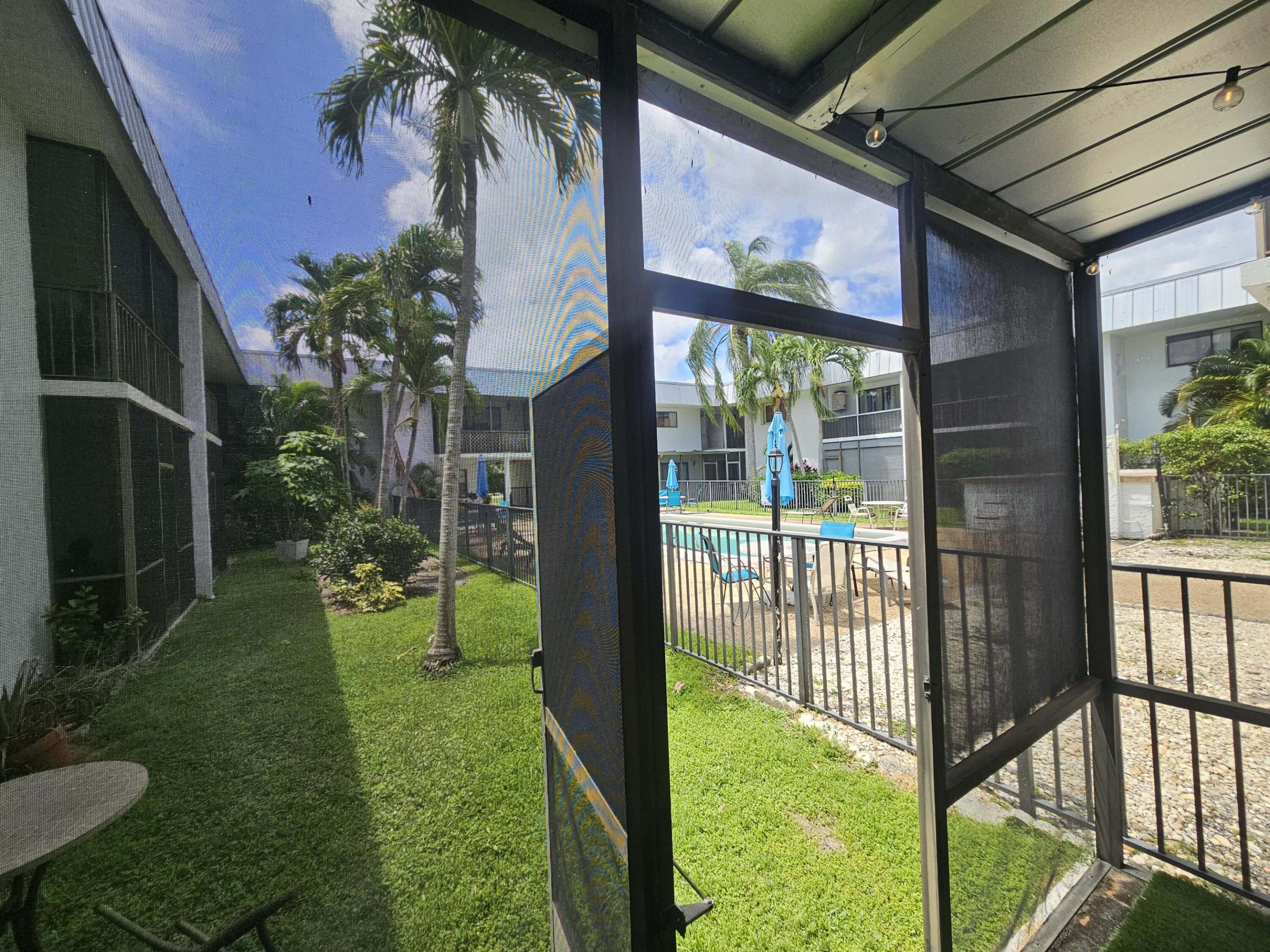 CENTRE HILL COURTS CONDO - Residential