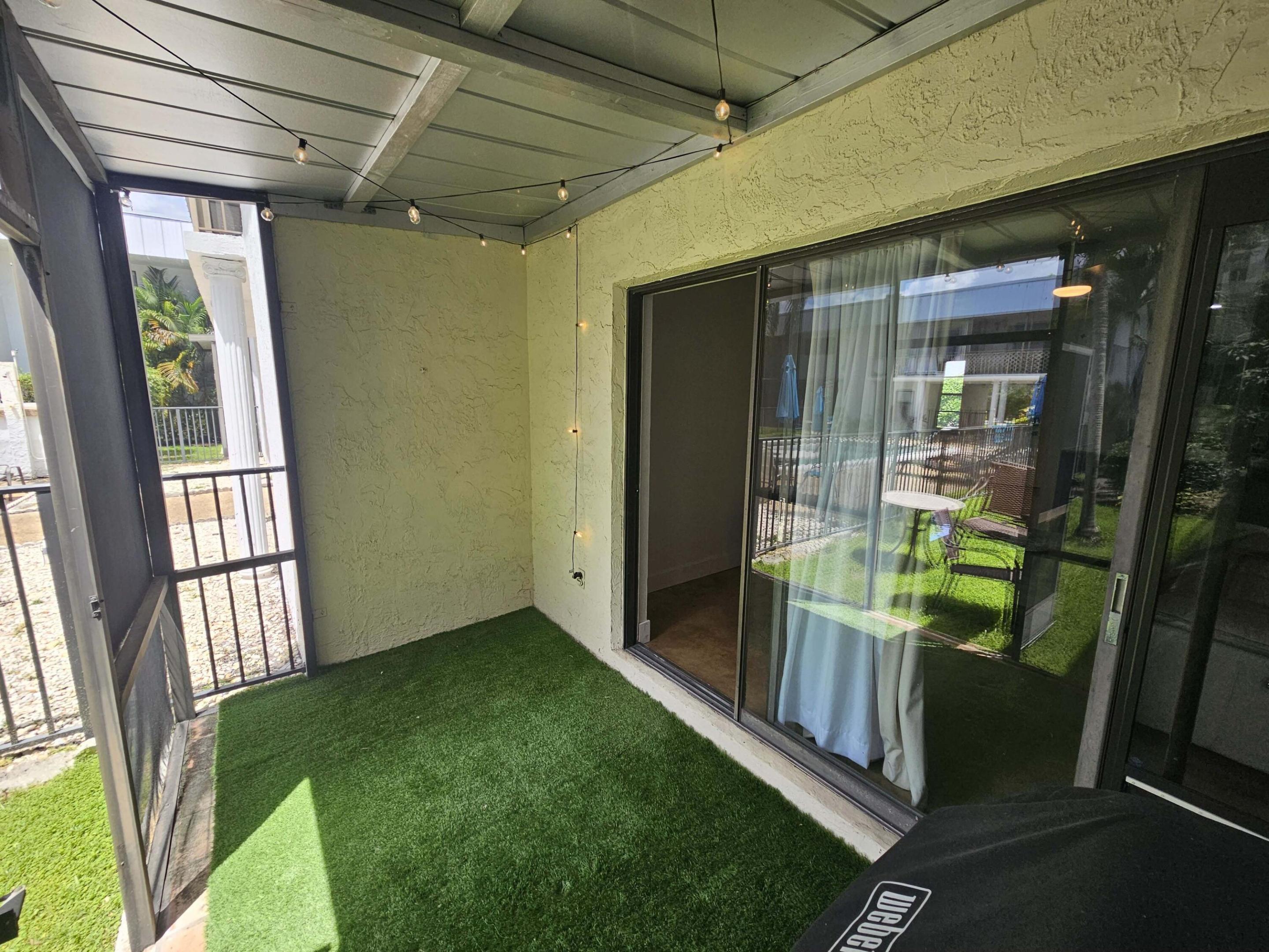 CENTRE HILL COURTS CONDO - Residential