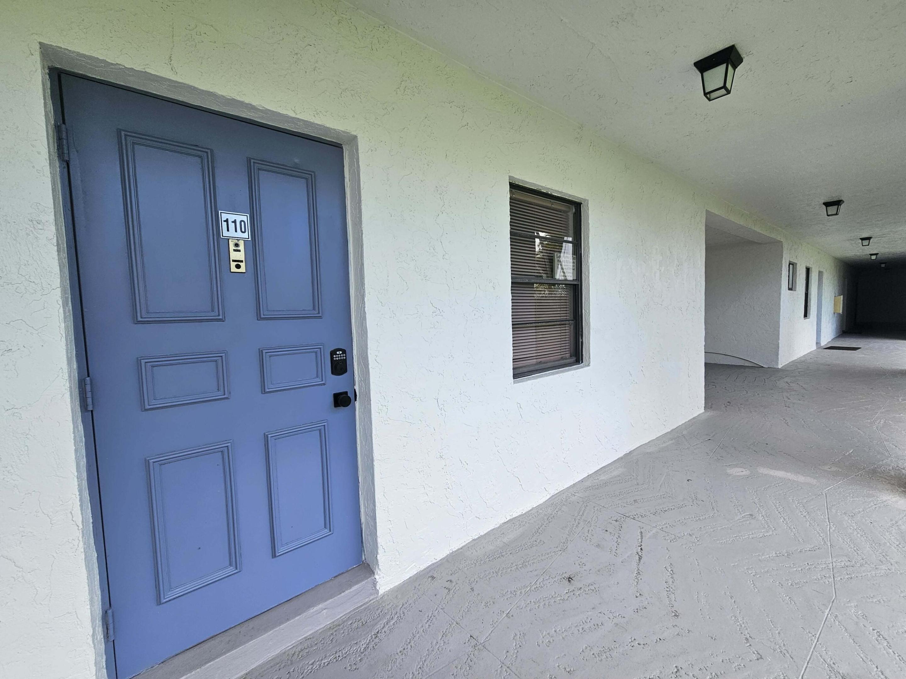 CENTRE HILL COURTS CONDO - Residential