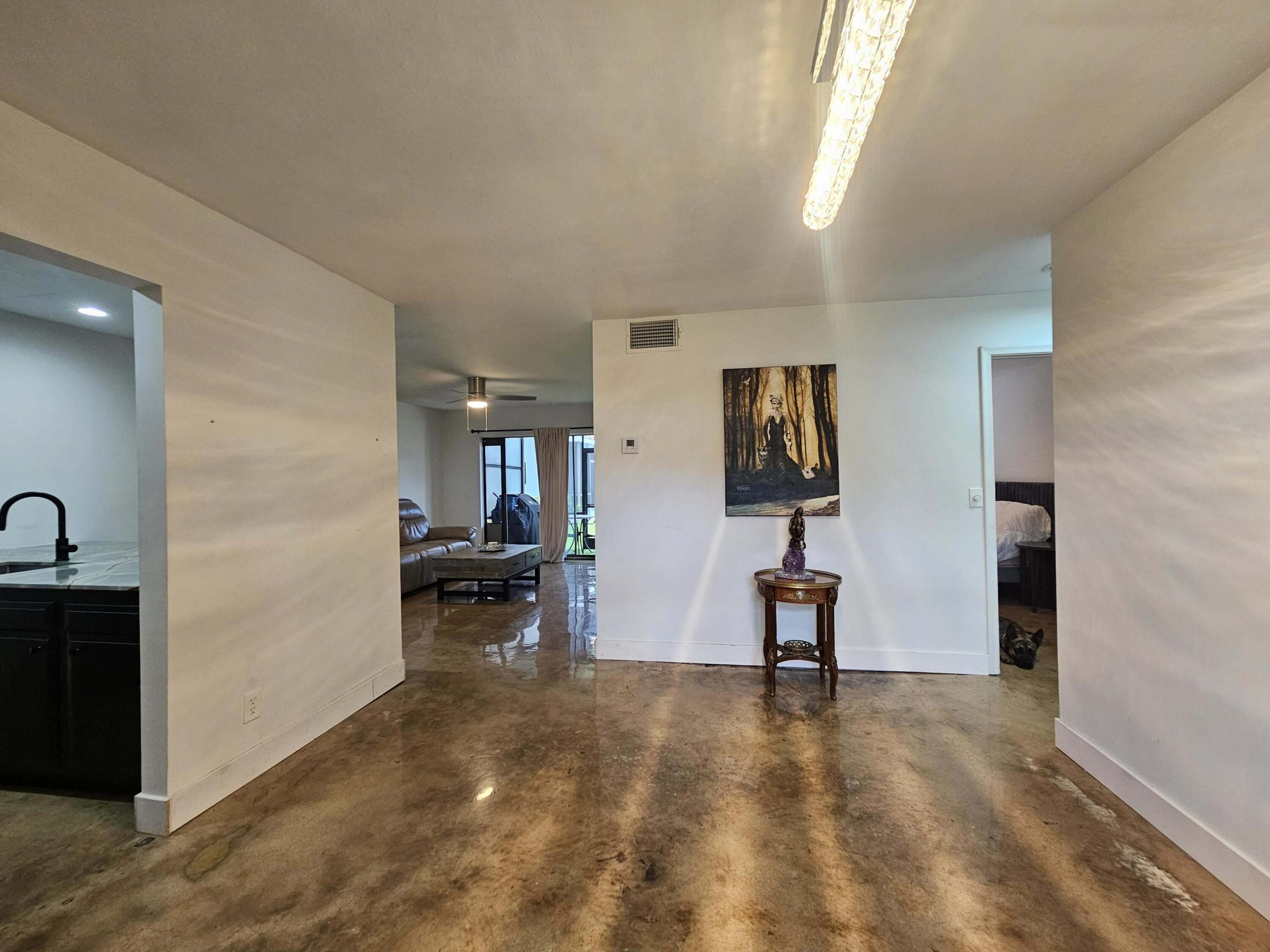 CENTRE HILL COURTS CONDO - Residential