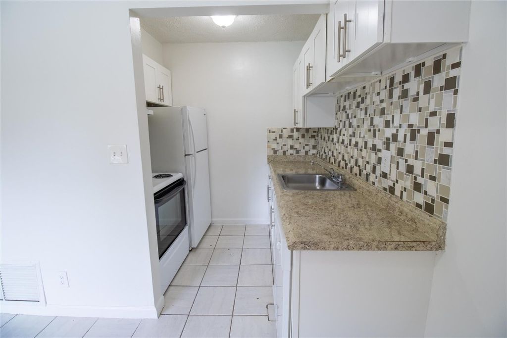 Photo of 1727 Liberty Street #7, Hollywood, FL 33020 (MLS # F10470319)