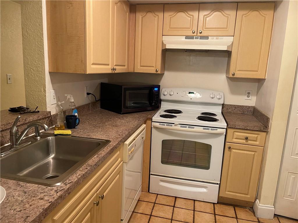 4 Of Palm Spgs 1 Condo - Residential Lease