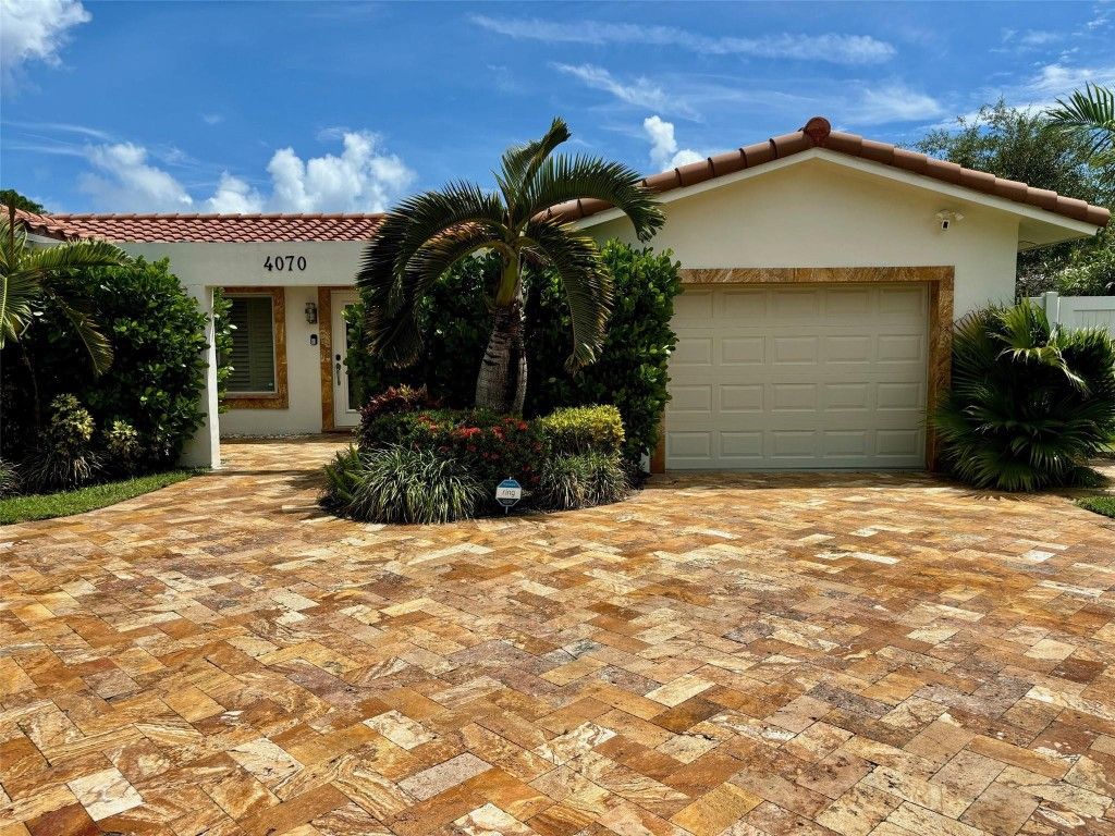 Photo of 4070 NE 26th Avenue, Fort Lauderdale, FL 33308 (MLS # F10515611)