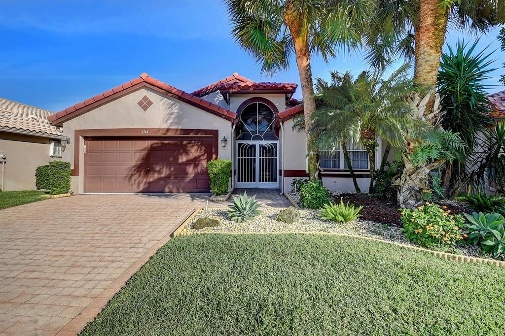 Photo of 6744 Sherbrook Drive, Boynton Beach, FL 33437 (MLS # R10762805)