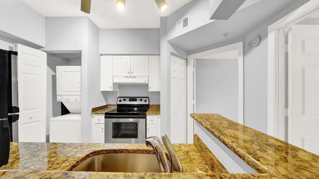 Photo of 3106 Tuscany Way #3106, Boynton Beach, FL 33435 (MLS # R11106326)