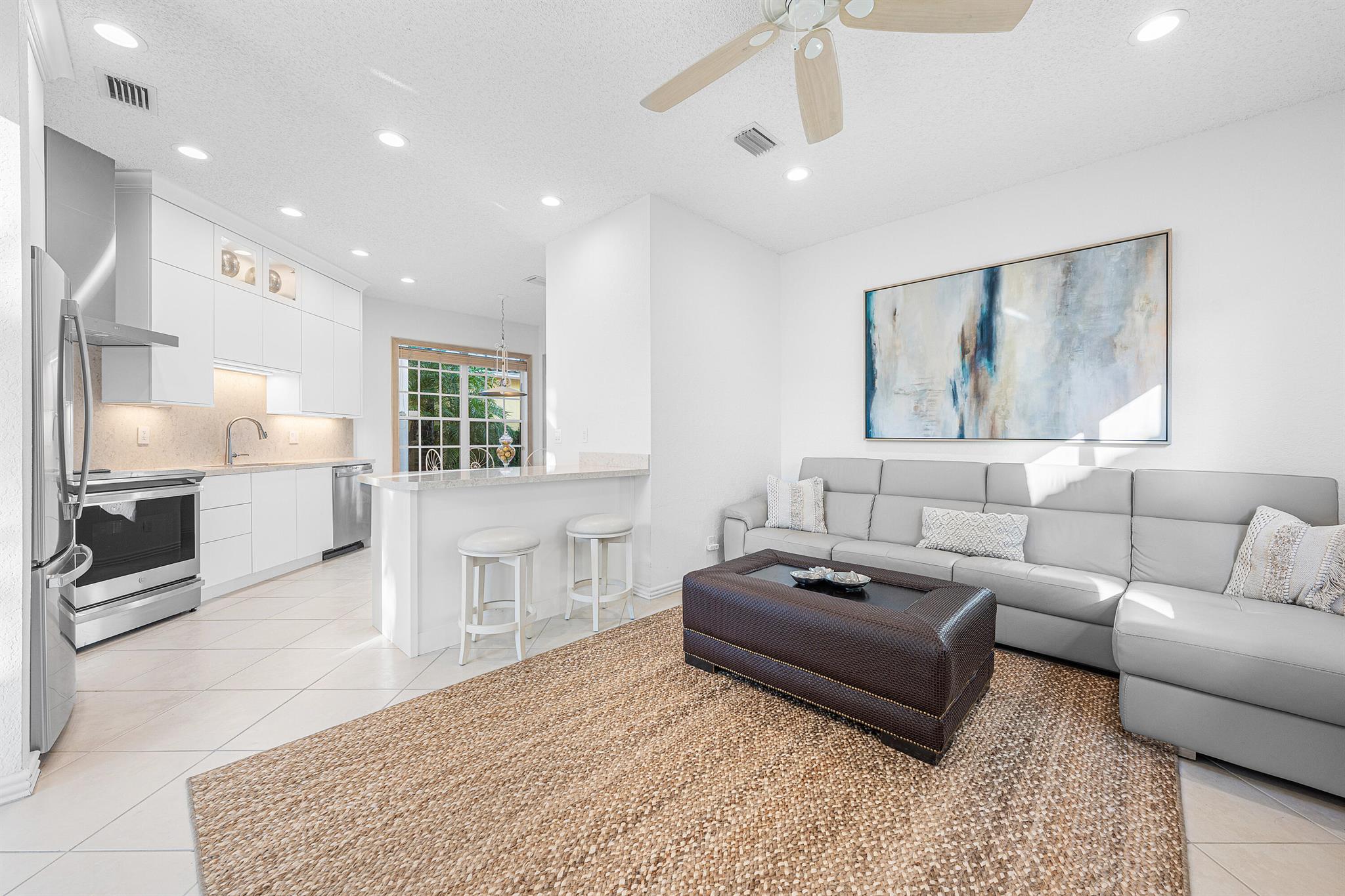 KNIGHTSBRIDGE / POLO CLUB - Residential