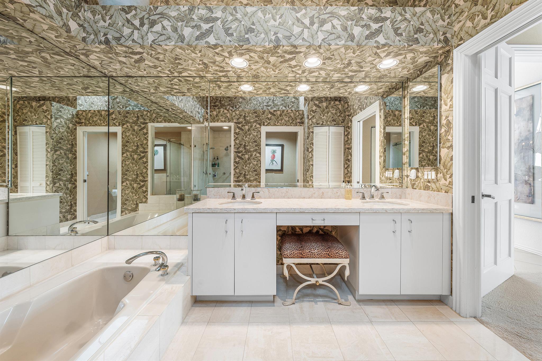 KNIGHTSBRIDGE / POLO CLUB - Residential