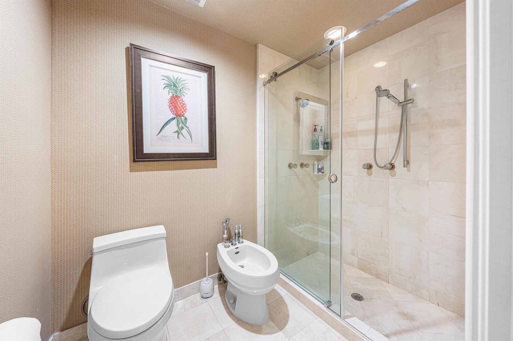 KNIGHTSBRIDGE / POLO CLUB - Residential