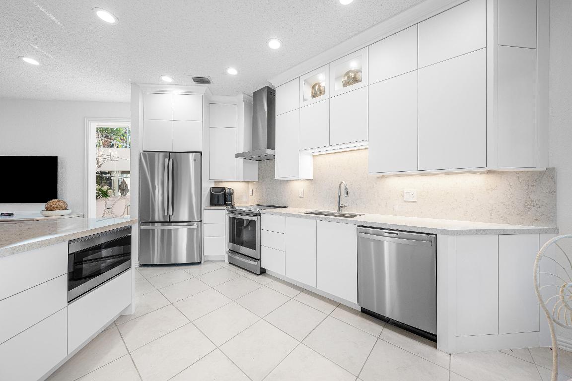 KNIGHTSBRIDGE / POLO CLUB - Residential