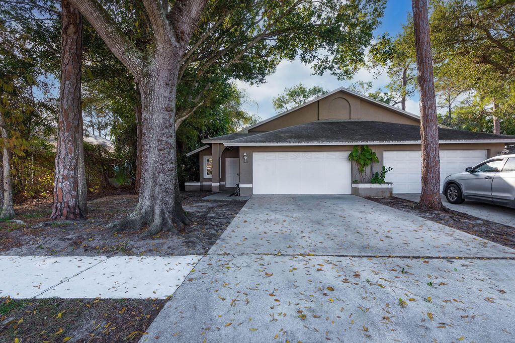 Photo of 1029 Staghorn Street, Wellington, FL 33414 (MLS # R11155048)