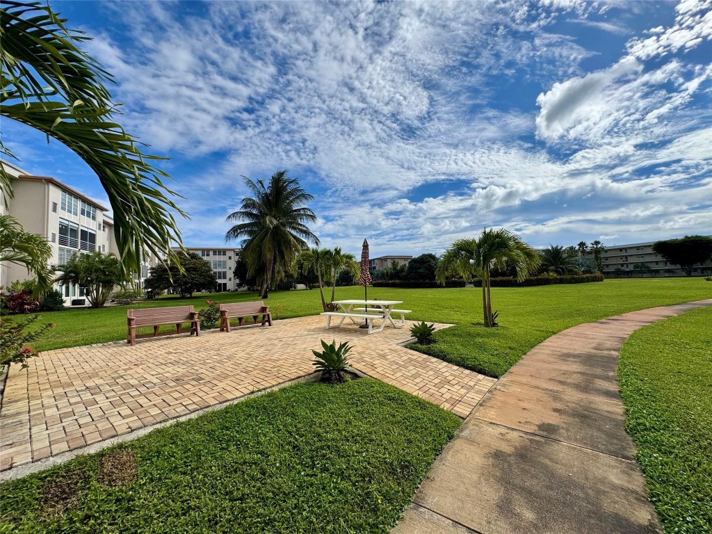 Village Royal on Green - Residential Lease