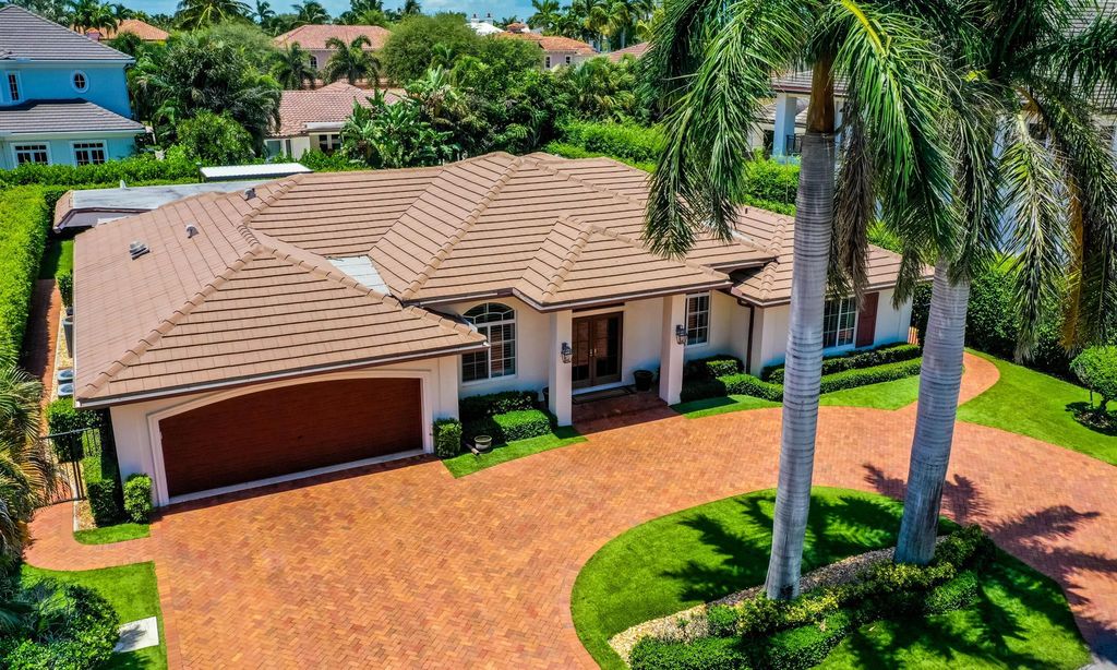 Photo of 2121 Areca Palm Road, Boca Raton, FL 33432 (MLS # R10910953)