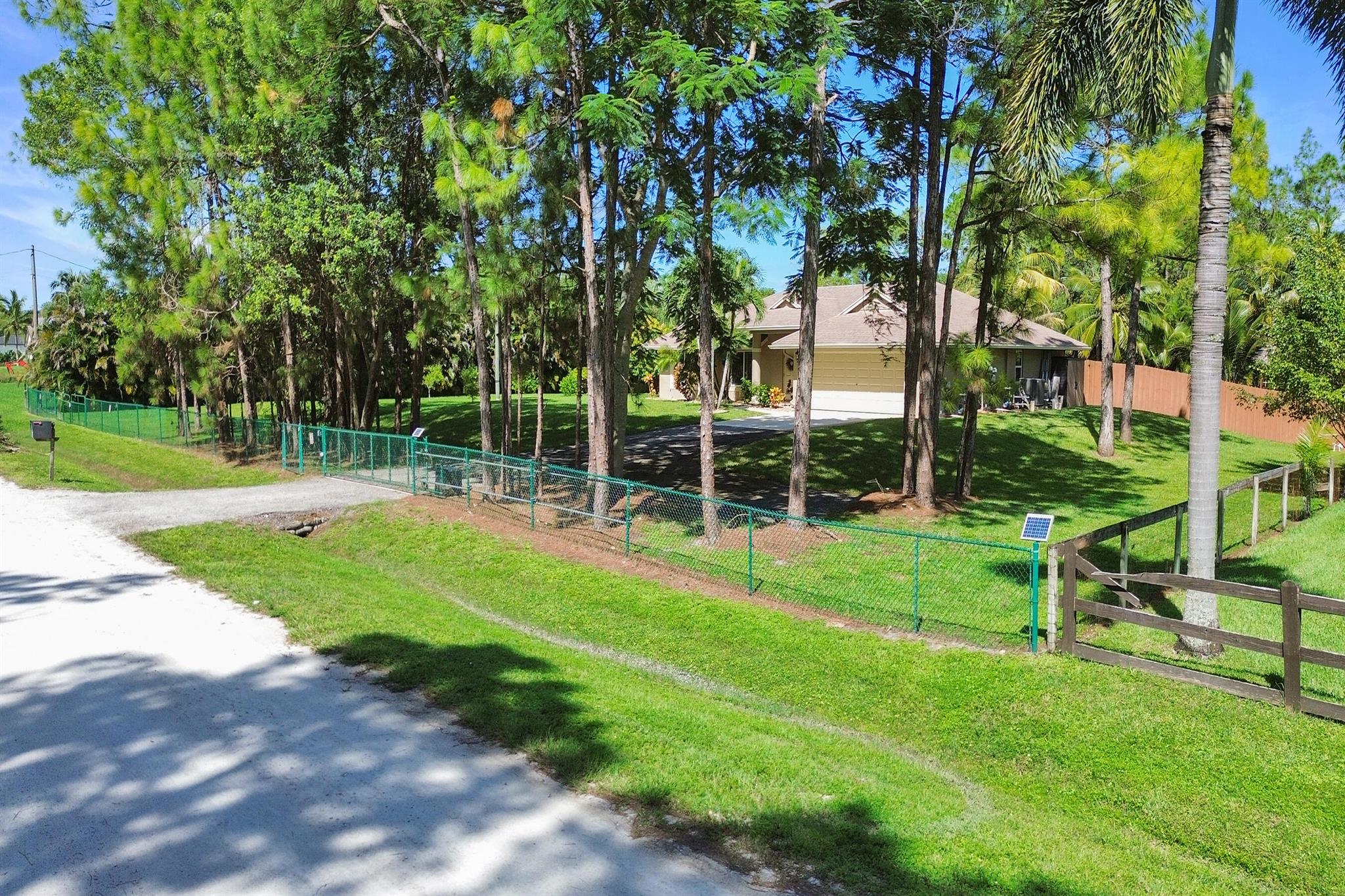 View photos, virtual tours, details... 16363 71st Ln N
