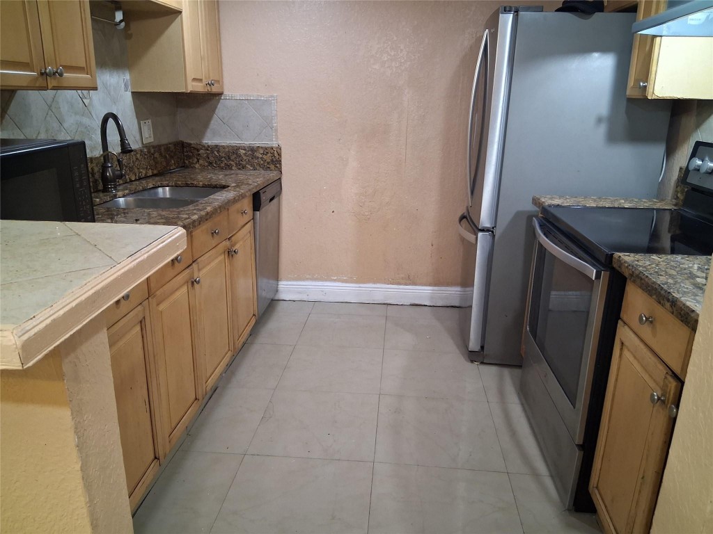 Tam Oshanter - Residential