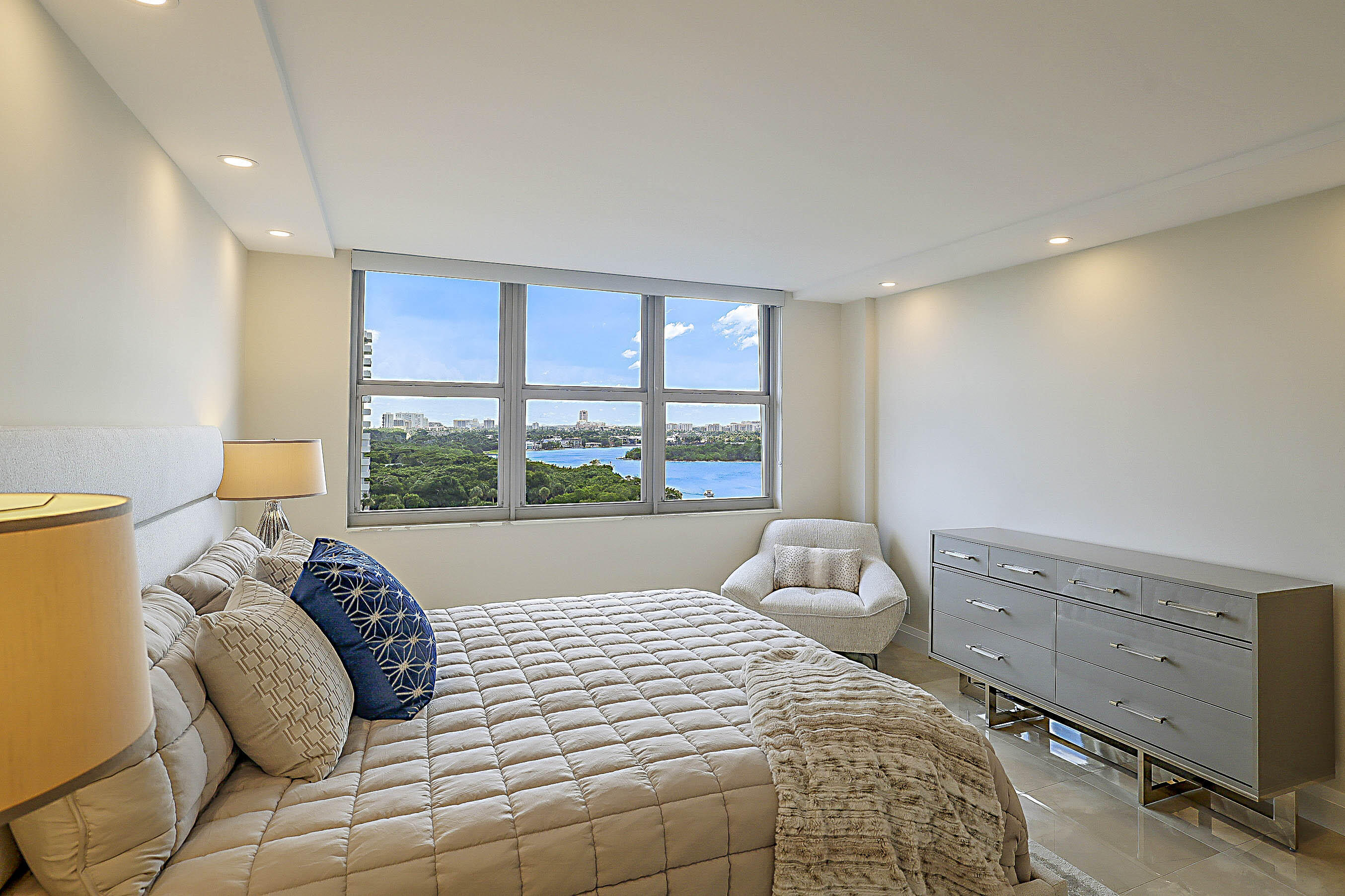 BOCA TOWERS CONDO - Residential