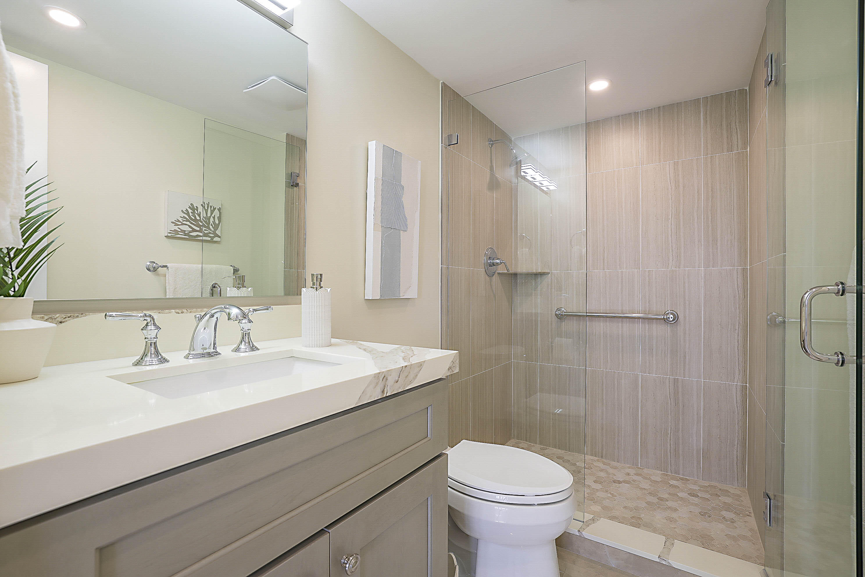 BOCA TOWERS CONDO - Residential