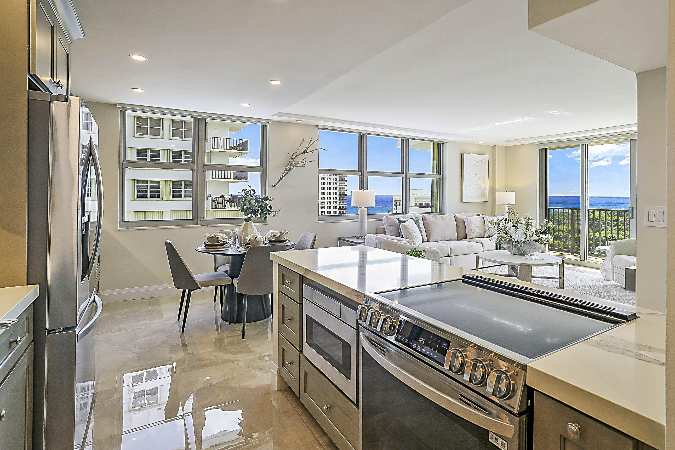 BOCA TOWERS CONDO - Residential