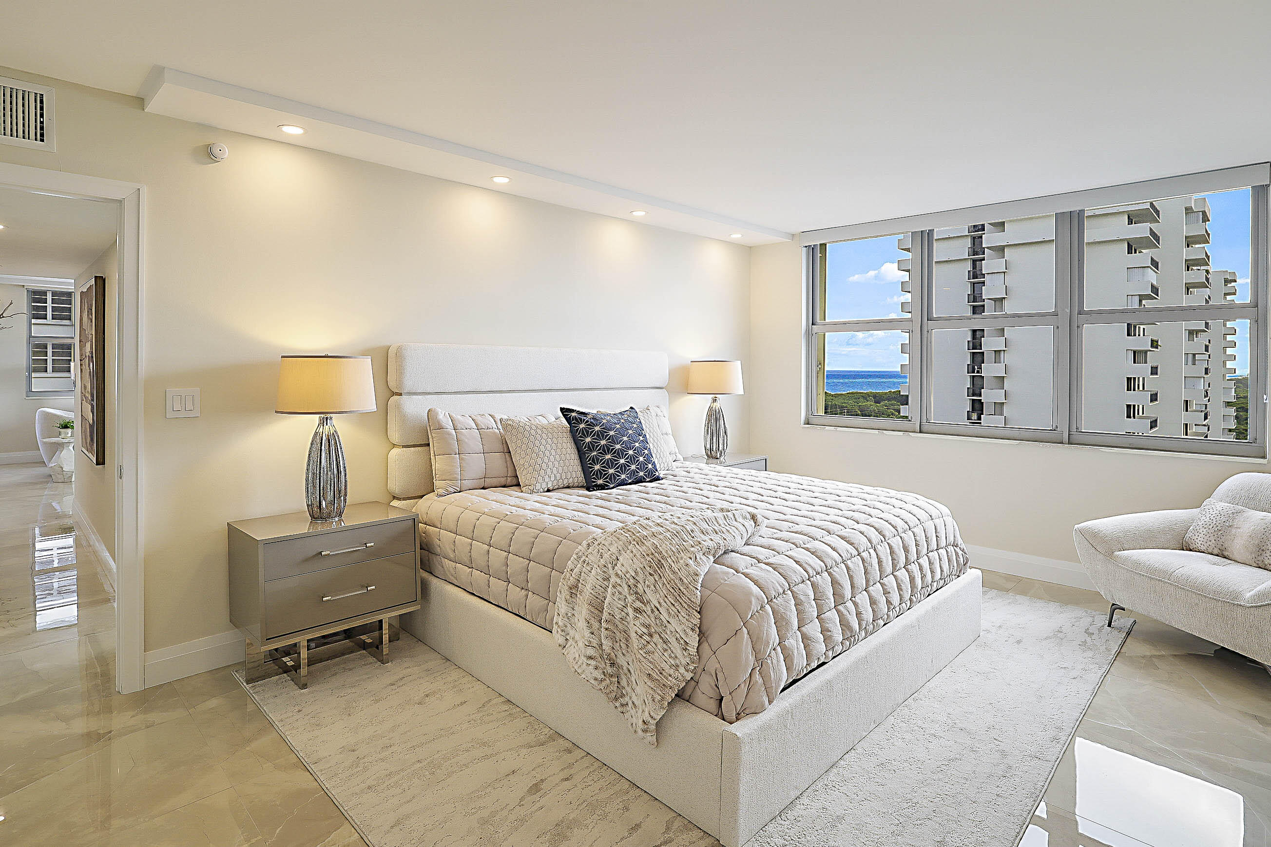 BOCA TOWERS CONDO - Residential